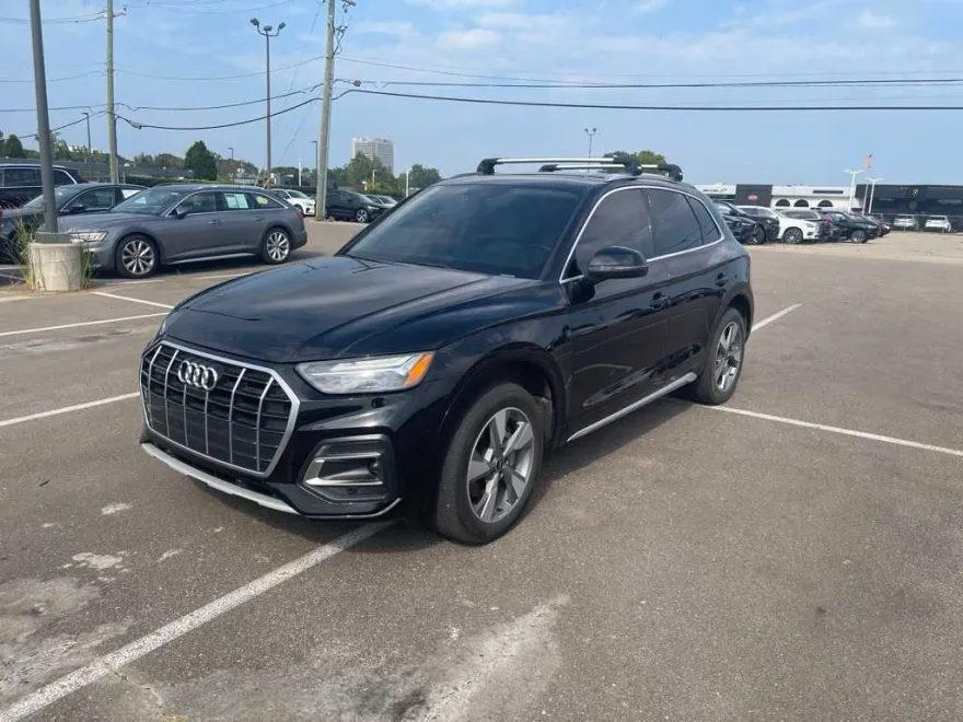 2022 Audi Q5 40 Premium Plus photo 1