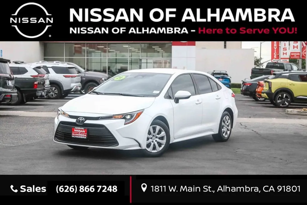 2024 Toyota Corolla LE photo 1