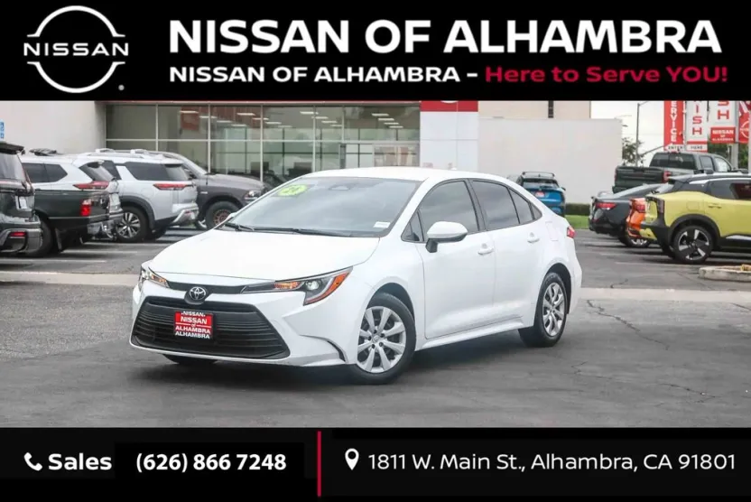 2024 Toyota Corolla LE photo 1