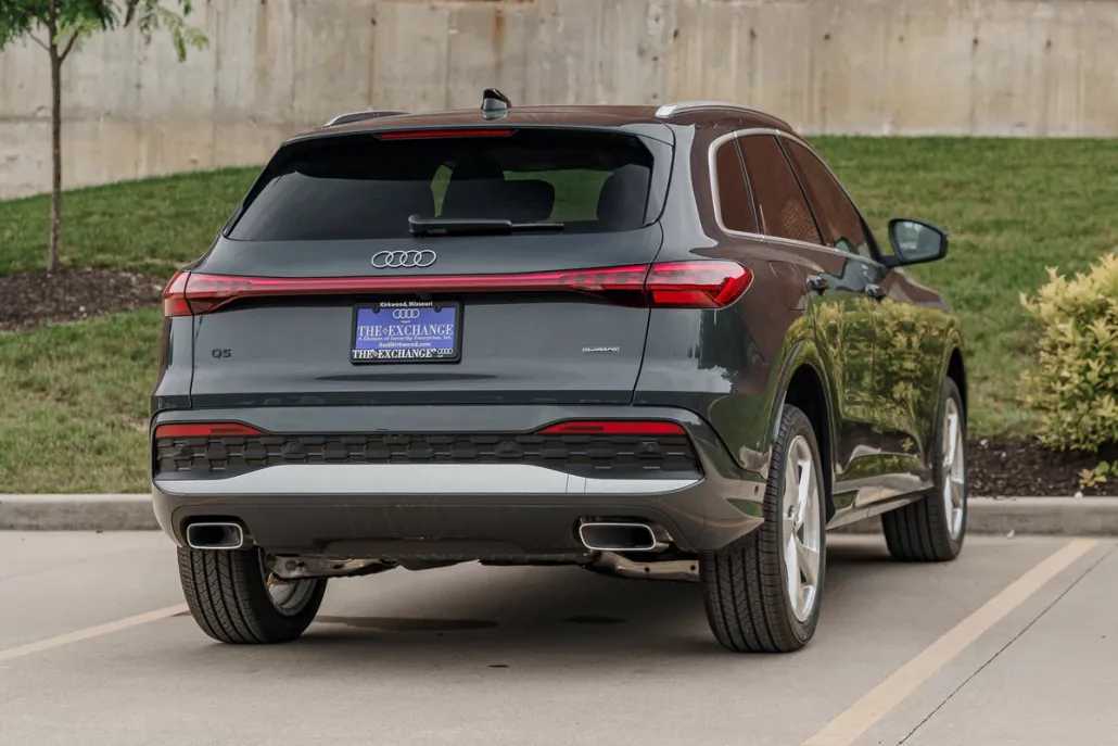 2025 Audi Q5 Premium Plus photo 1
