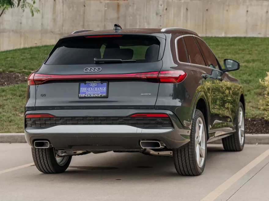 2025 Audi Q5 Premium Plus photo 1
