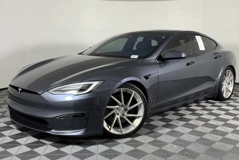 2021 Tesla Model S Plaid photo 1