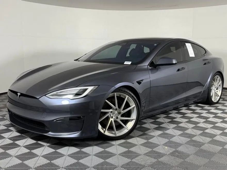 2021 Tesla Model S Plaid photo 1