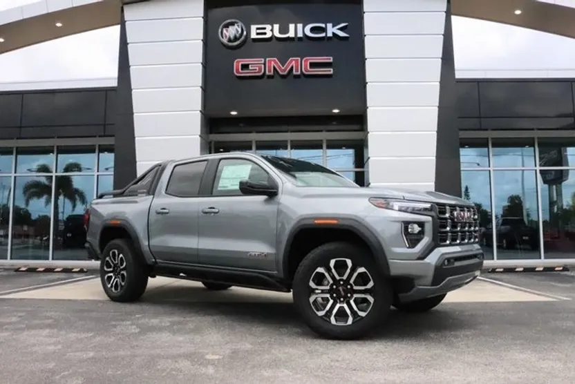 2025 Gmc Canyon AT4 photo 1