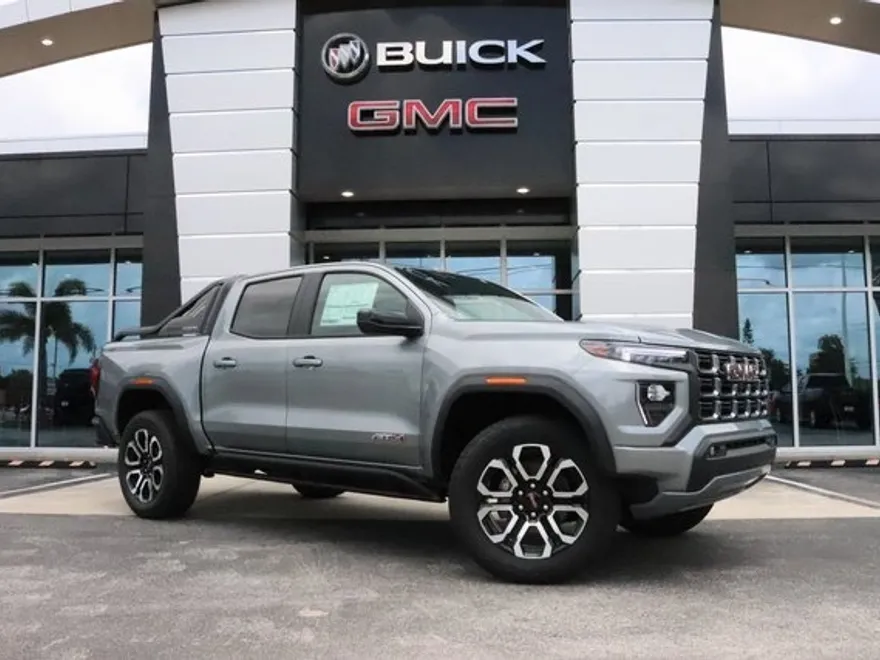 2025 Gmc Canyon AT4 photo 1
