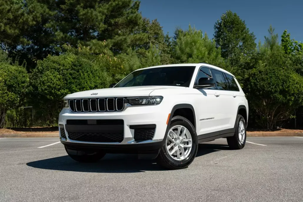 2025 Jeep Grand Cherokee Laredo photo 1
