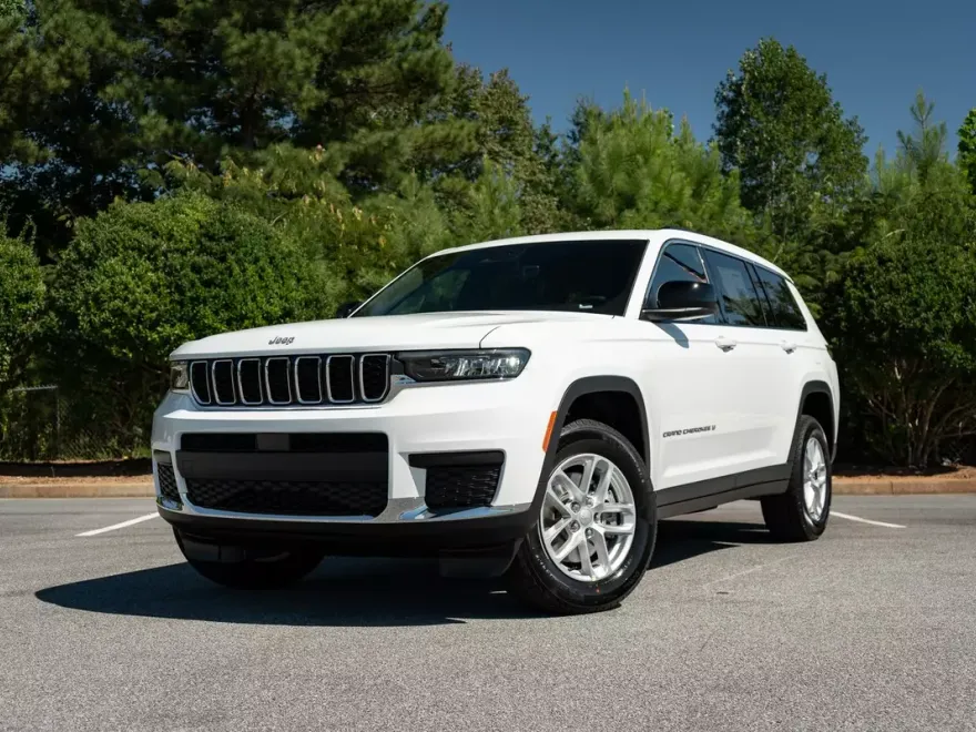 2025 Jeep Grand Cherokee Laredo photo 1