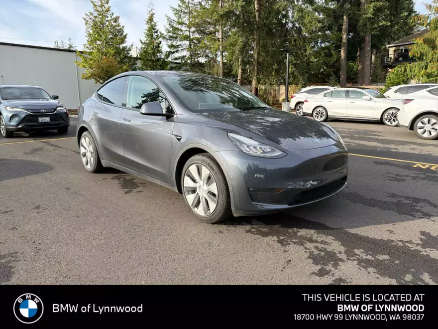 2021 Tesla Model Y Long Range photo 1