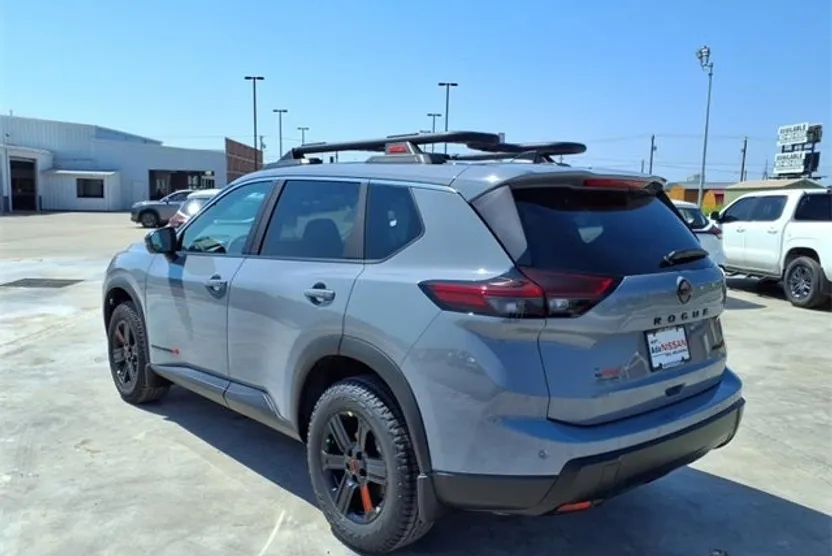 2026 Nissan Rogue SV photo 1