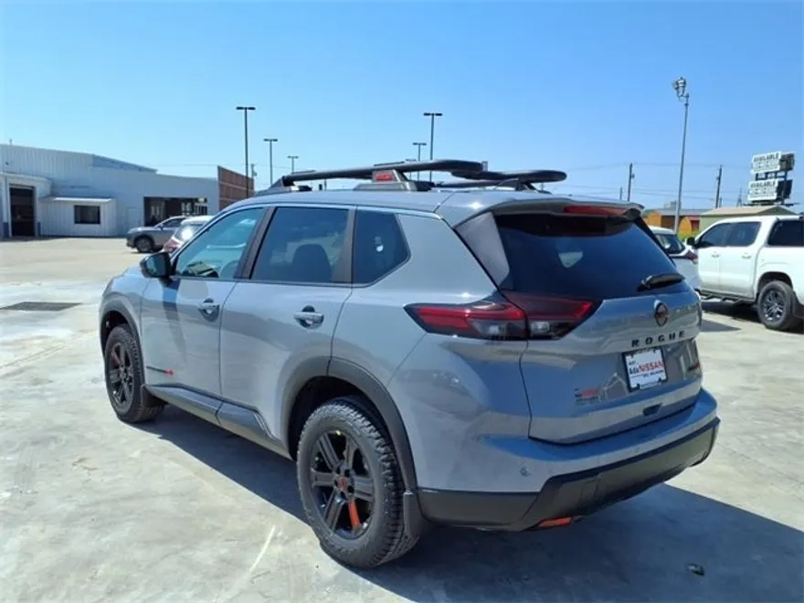 2026 Nissan Rogue SV photo 1
