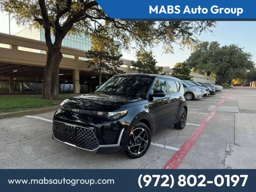 2023 Kia Soul EX photo 1