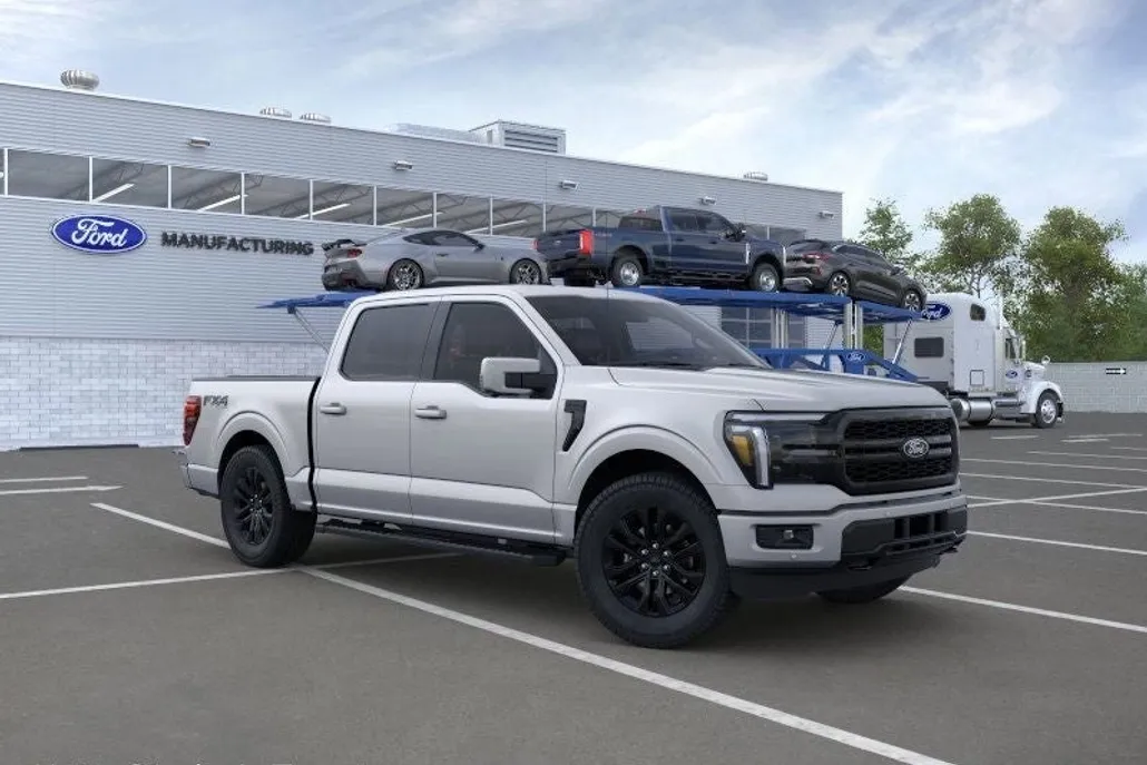 2025 Ford F-150 Lariat photo 1