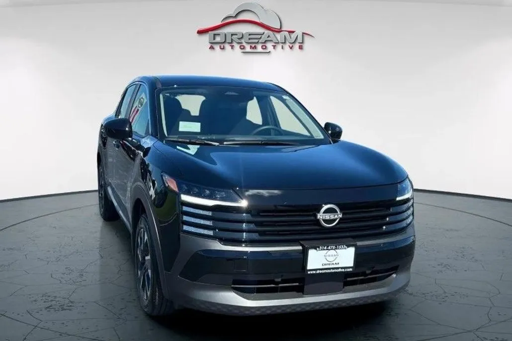 2025 Nissan Kicks SV photo 1
