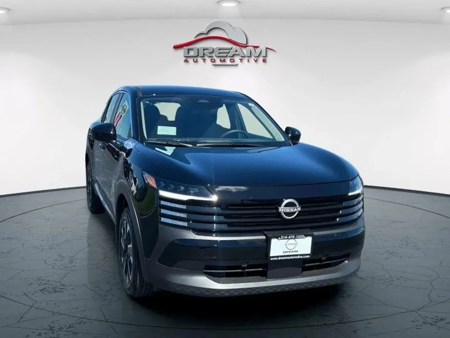 2025 Nissan Kicks SV photo 1
