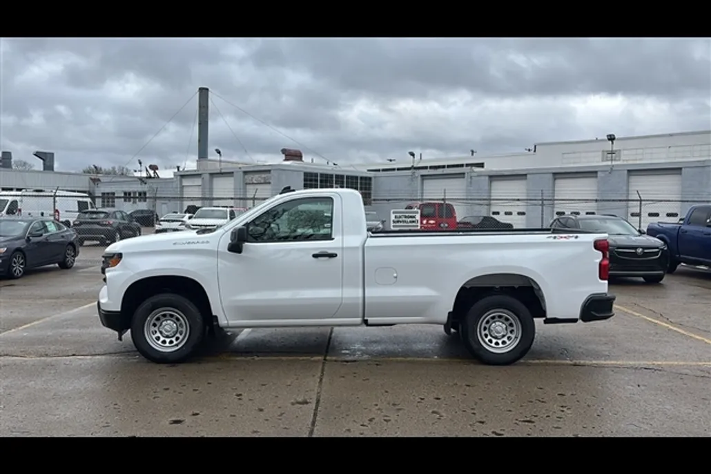 2025 Chevrolet Silverado 1500 photo 1