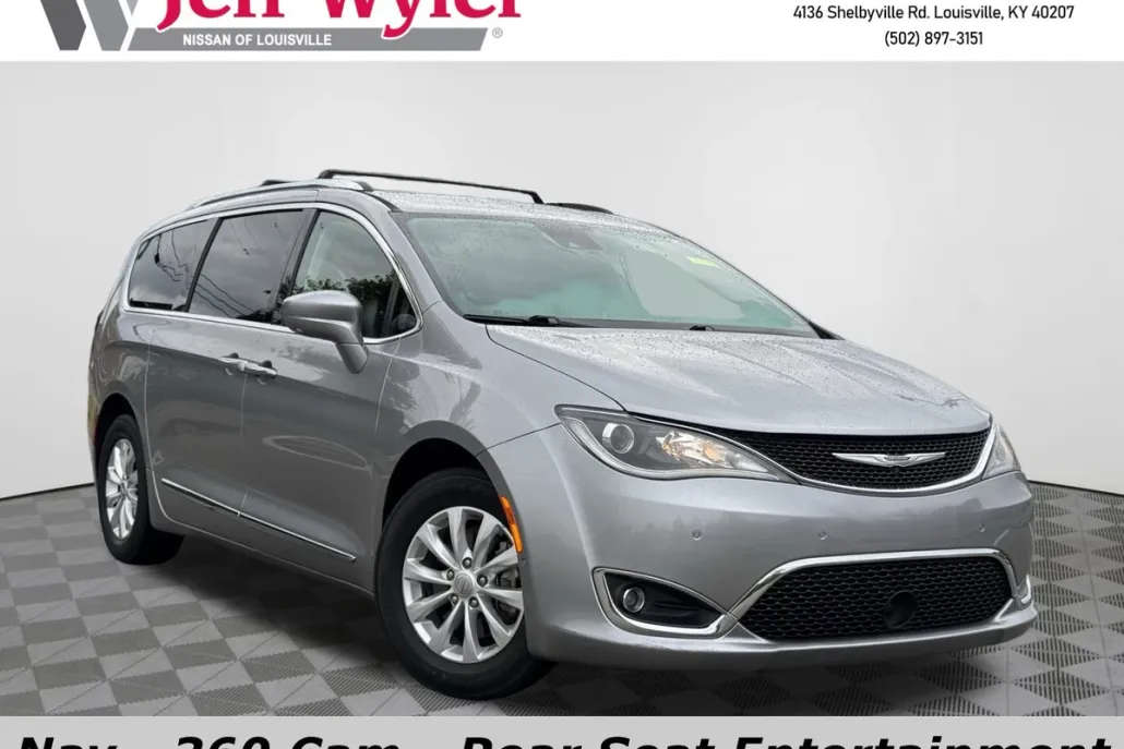 2018 Chrysler Pacifica Touring Plus photo 1