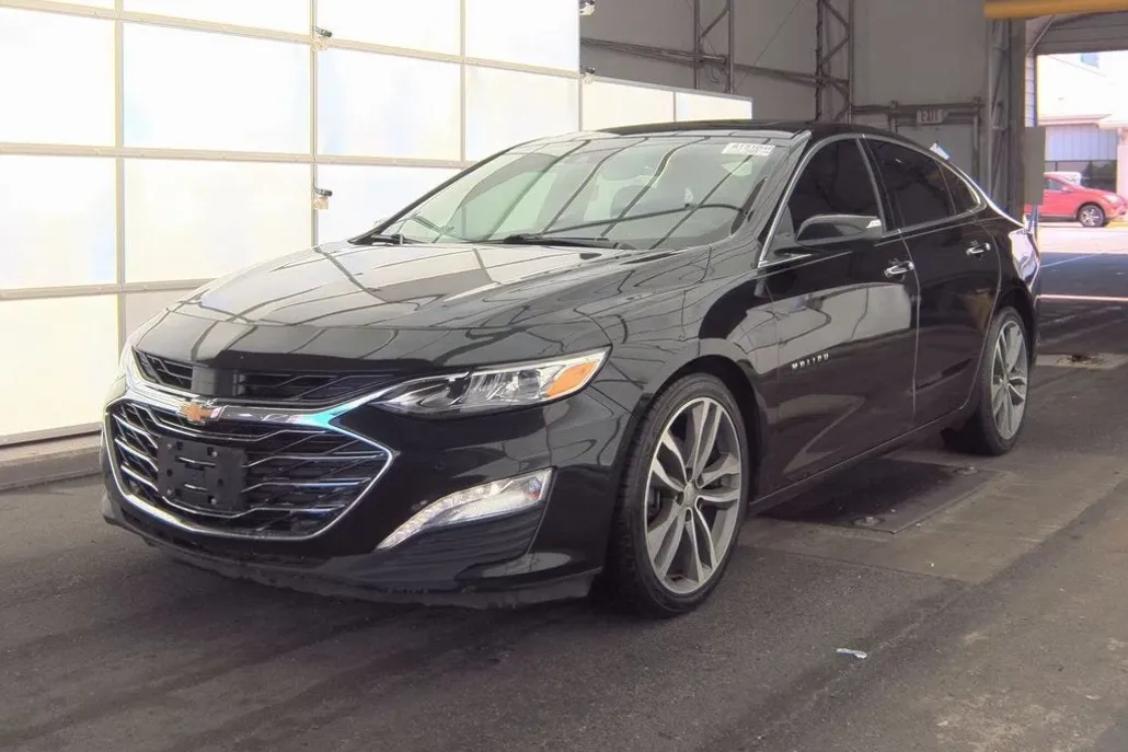 2020 Chevrolet Malibu Premier photo 1