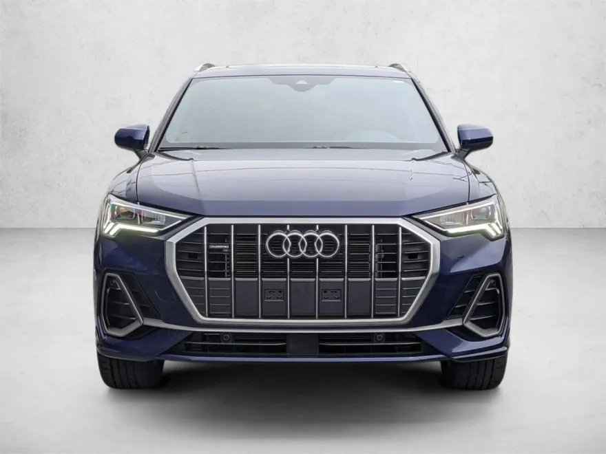 2024 Audi Q3 45 TFSI S line Premium photo 1