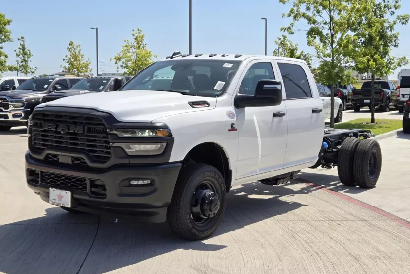 2025 Ram 3500 Tradesman photo 1