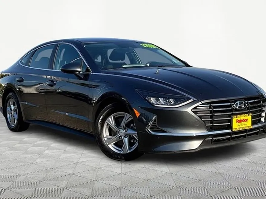 2022 Hyundai Sonata SE photo 1