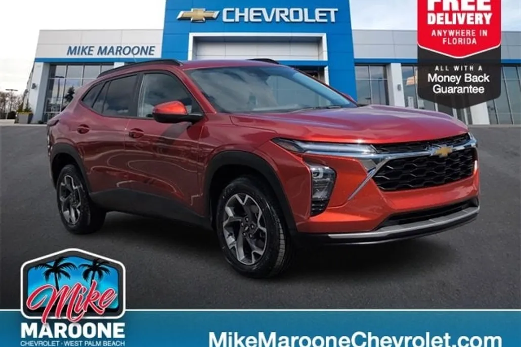 2024 Chevrolet Trax LT photo 1