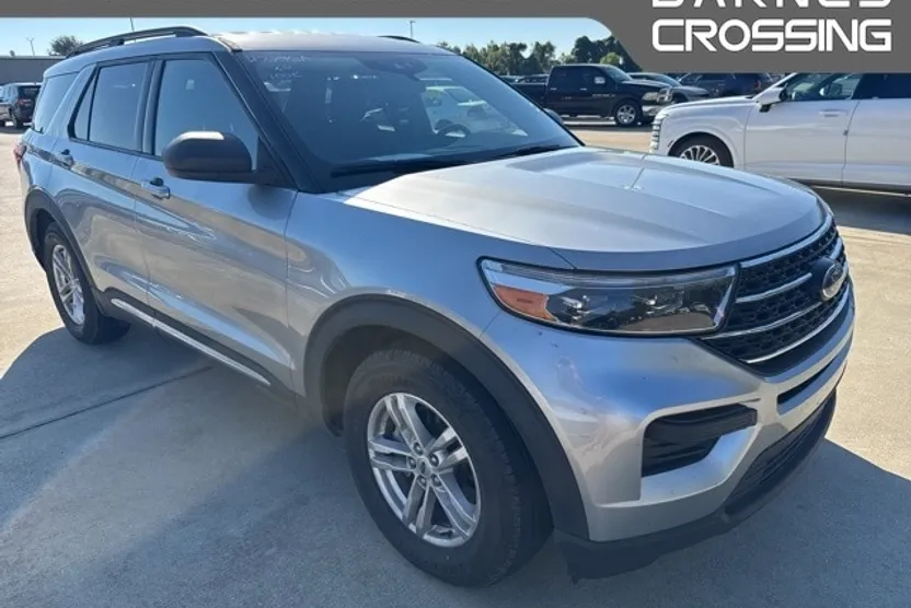 2020 Ford Explorer XLT photo 1