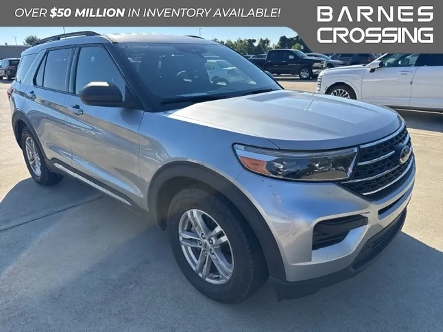 2020 Ford Explorer XLT photo 1