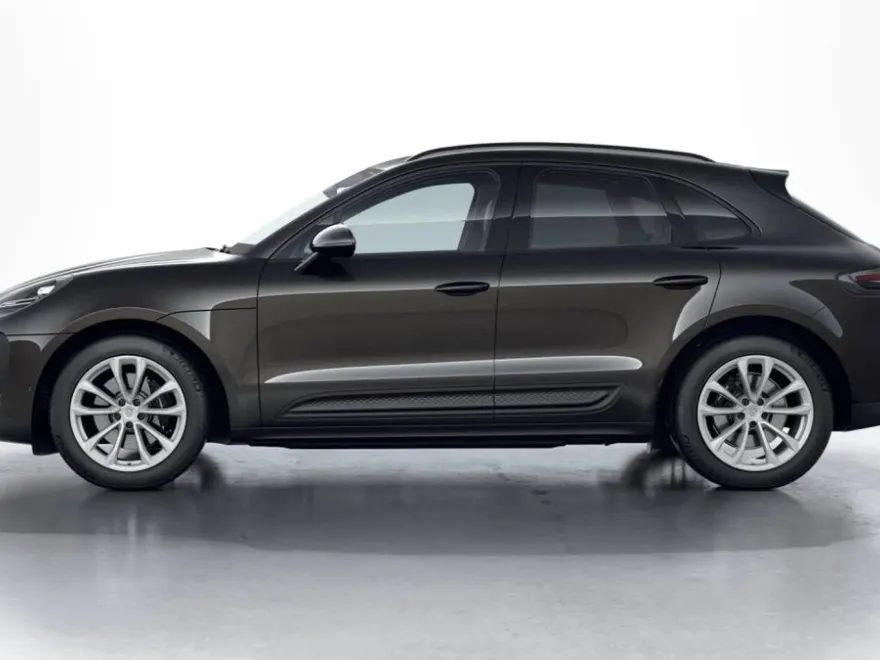 2026 Porsche Macan T photo 1