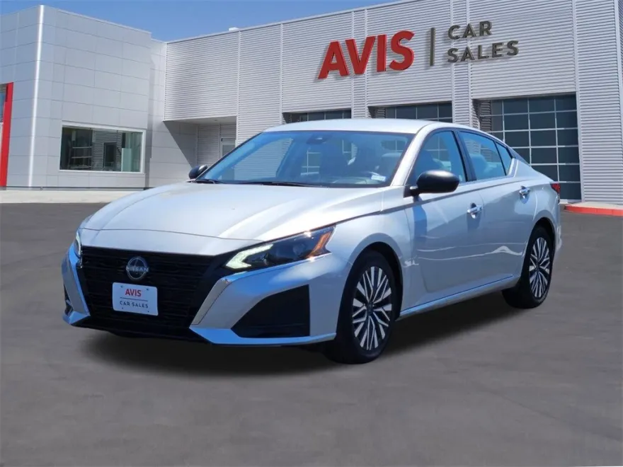 2024 Nissan Altima 2.5 SV photo 1