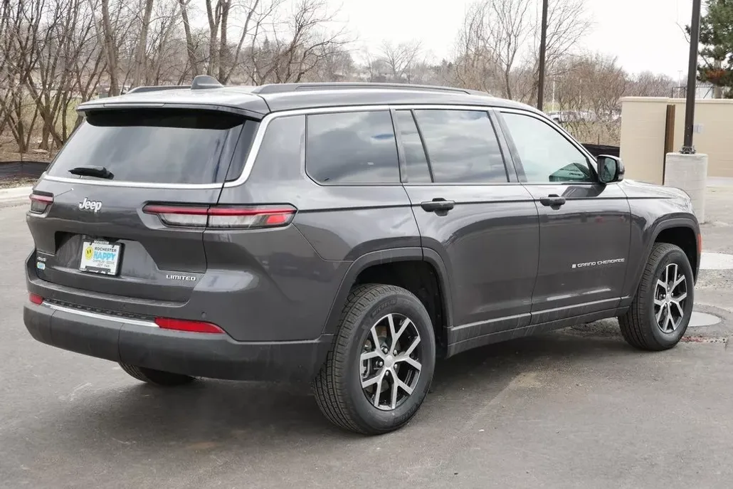 2025 Jeep Grand Cherokee Limited photo 1