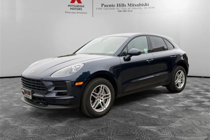 2021 Porsche Macan Base photo 1