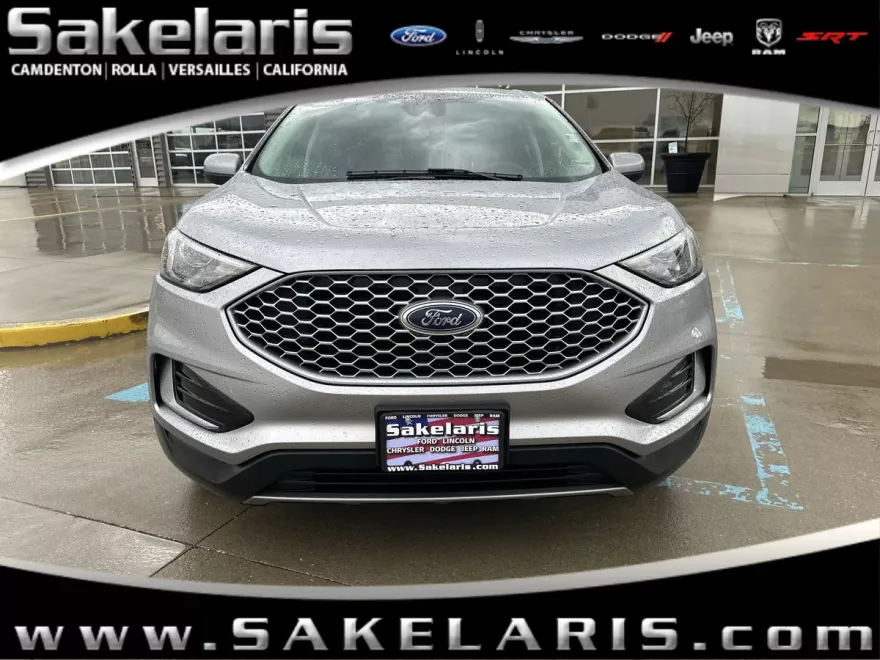 2023 Ford Edge Titanium photo 1