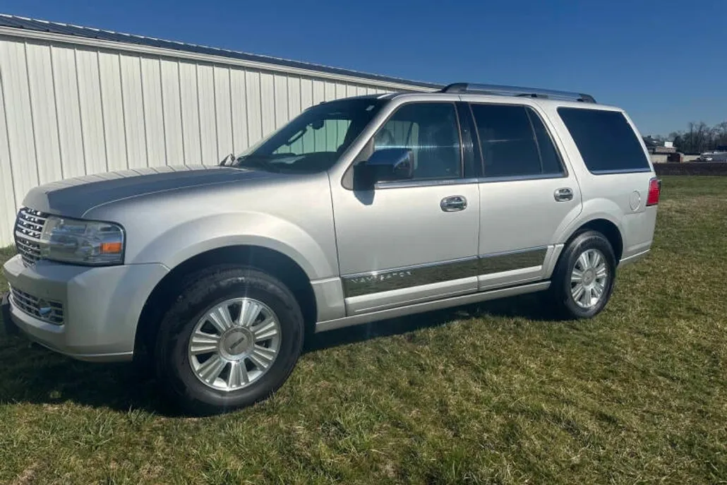 2014 Lincoln Navigator photo 1