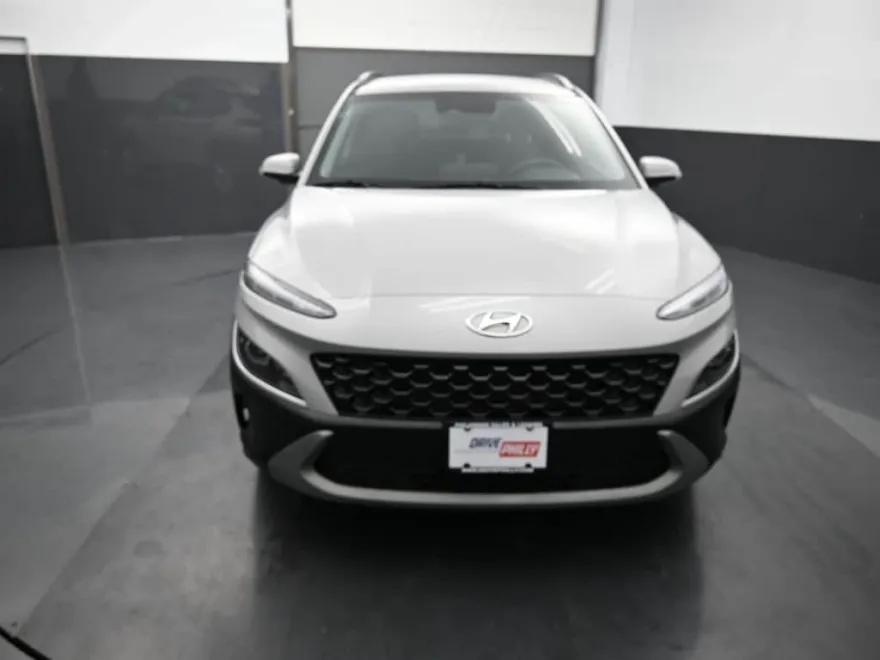 2023 Hyundai Kona SEL photo 1
