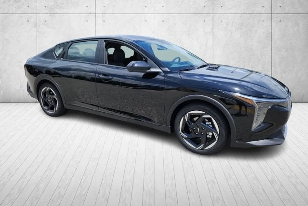 2025 Kia K4 EX photo 1