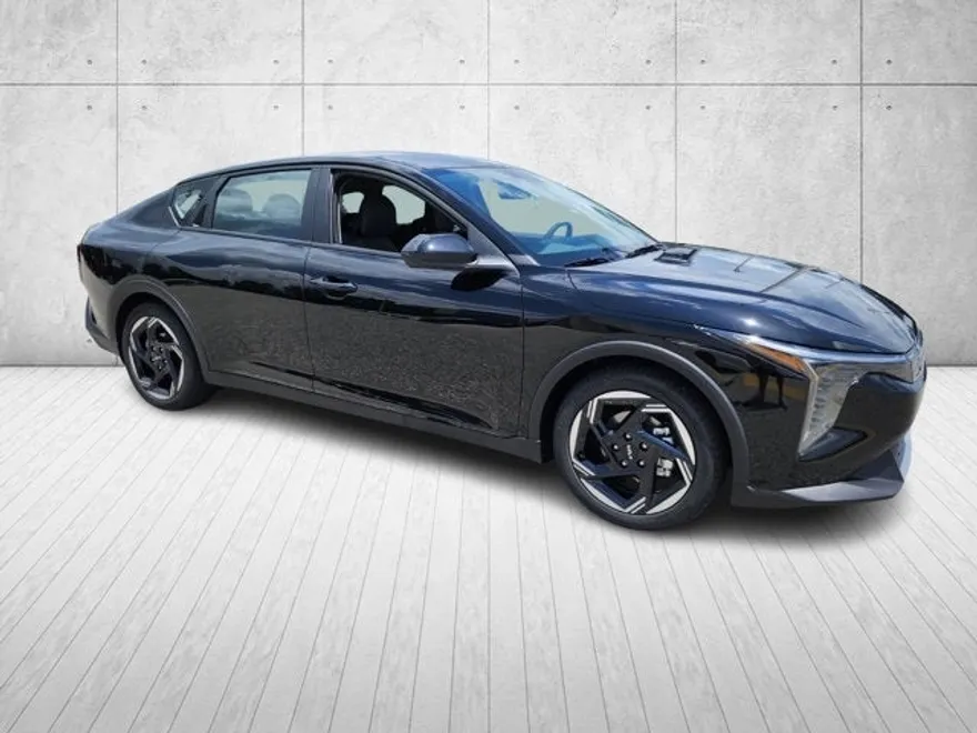 2025 Kia K4 EX photo 1