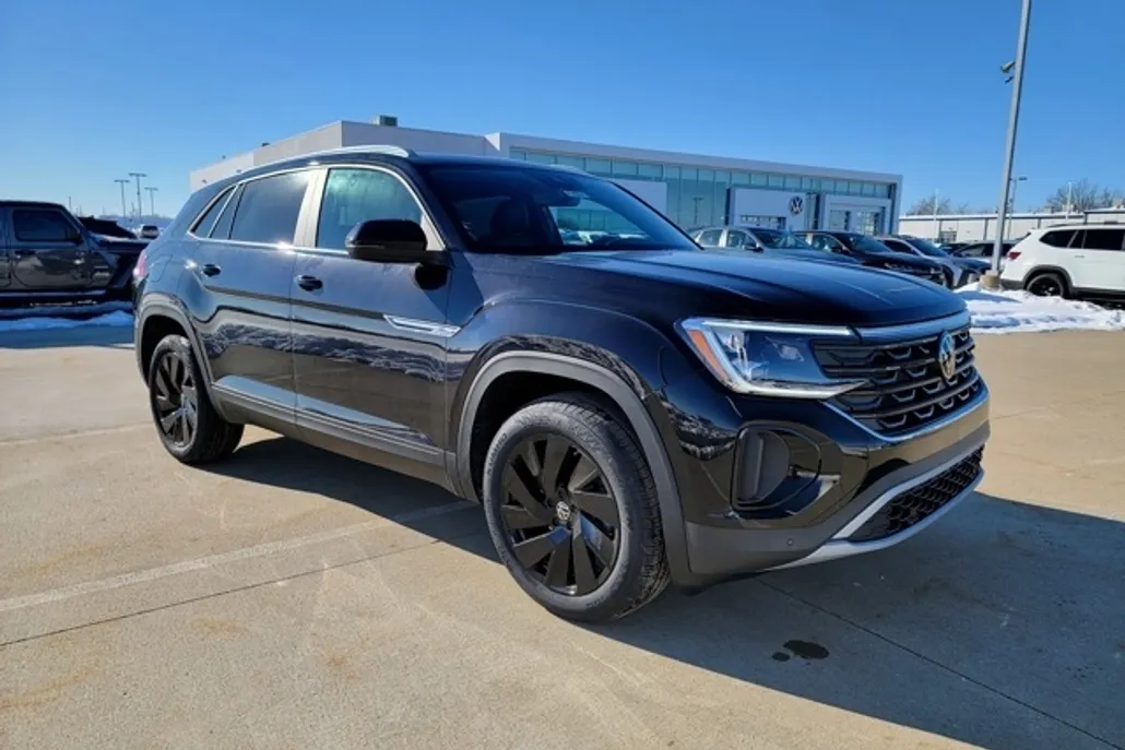 2025 Volkswagen Atlas Cross Sport SE Technology photo 1