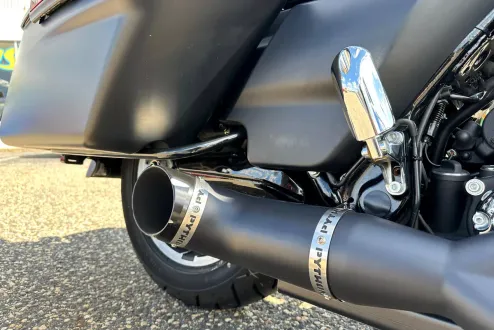 2017 Harley Davidson Street Glide photo 2