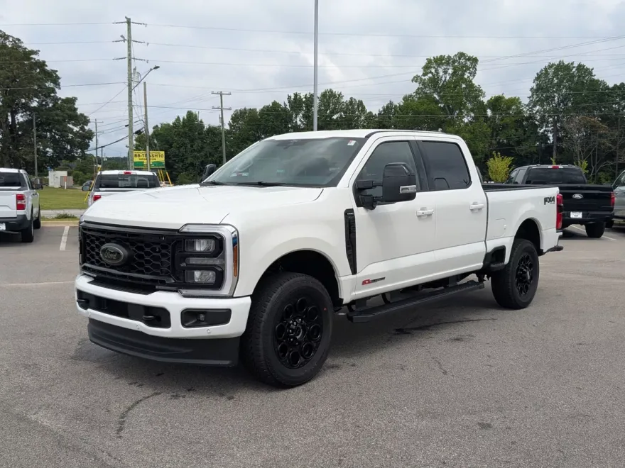 2025 Ford F-350 Lariat photo 1