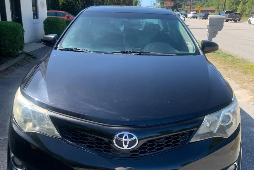 2014 Toyota Camry SE photo 1
