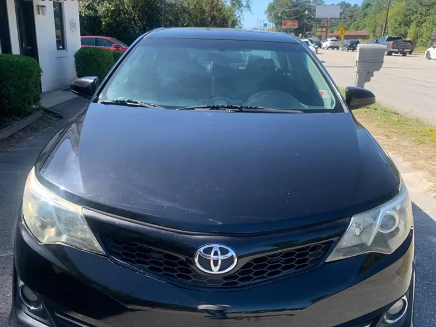 2014 Toyota Camry SE photo 1