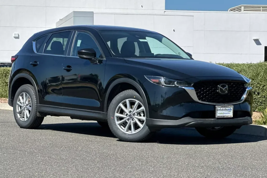 2023 Mazda CX-5 2.5 S Preferred photo 1