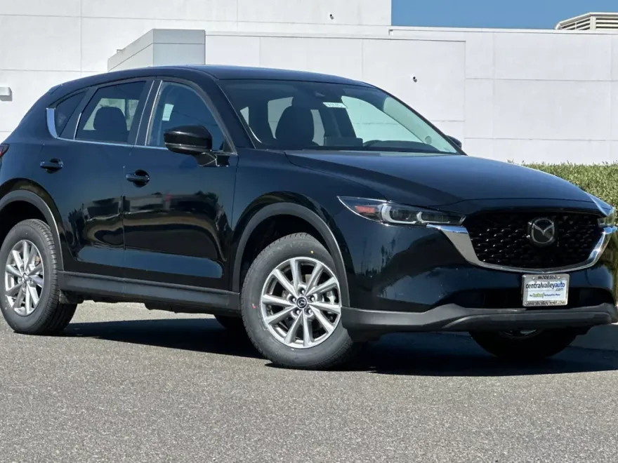 2023 Mazda CX-5 2.5 S Preferred photo 1