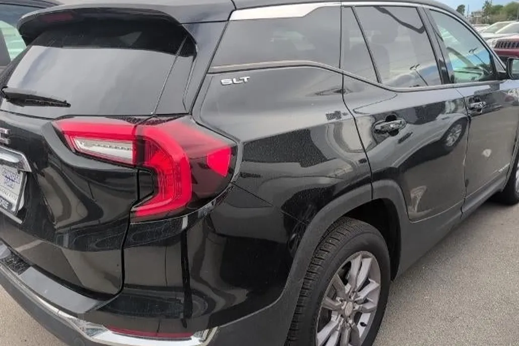 2023 Gmc Terrain SLT photo 1