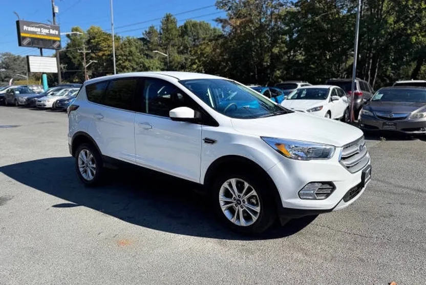 2017 Ford Escape SE photo 1