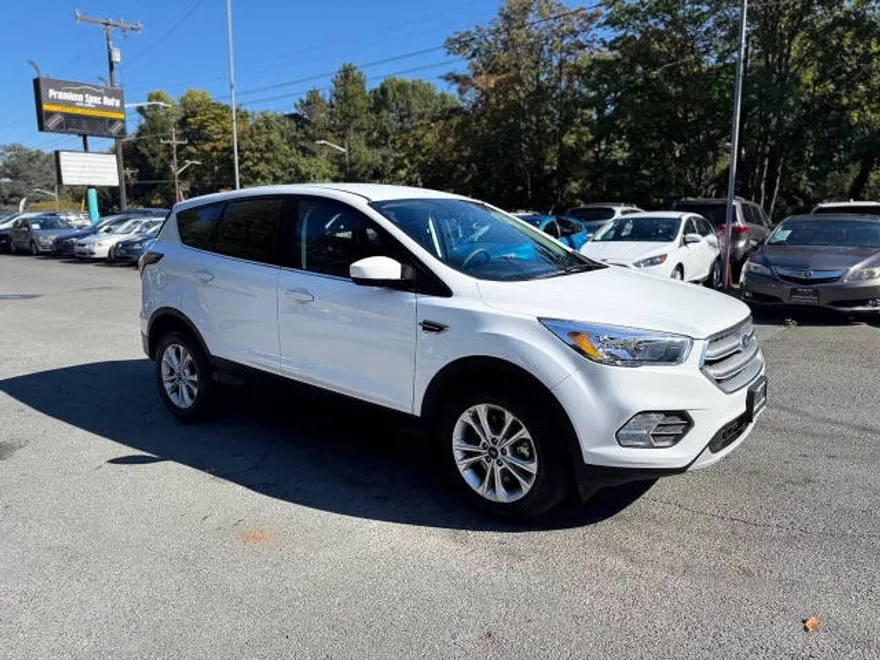 2017 Ford Escape SE photo 1
