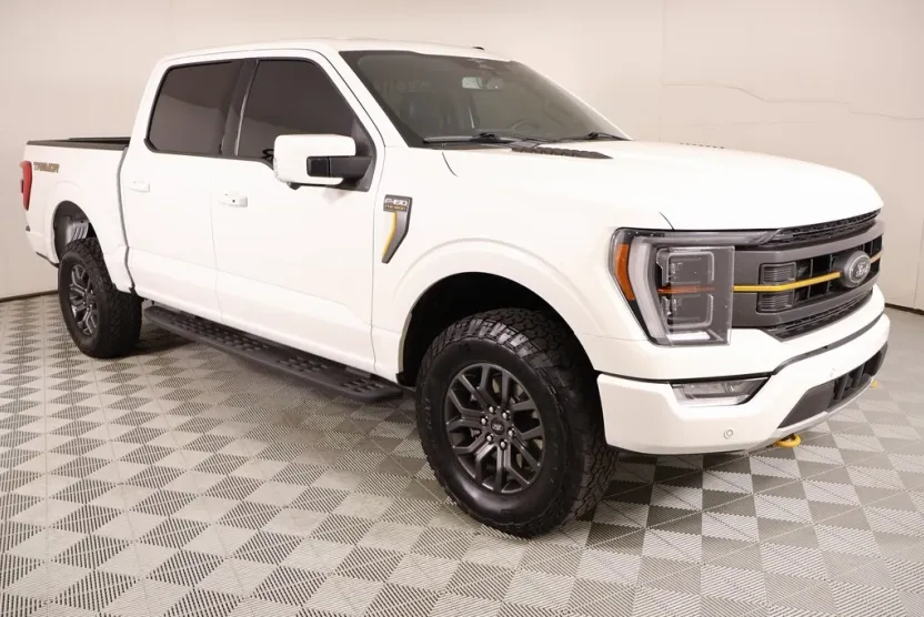 2023 Ford F-150 XL photo 1
