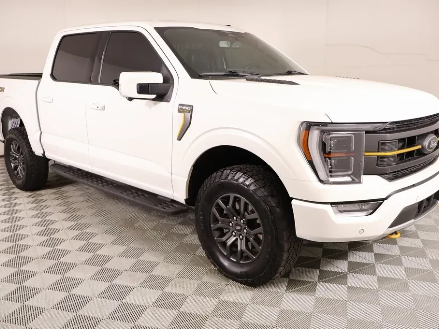 2023 Ford F-150 XL photo 1