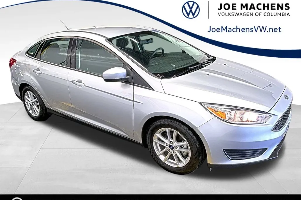 2018 Ford Focus SE photo 1