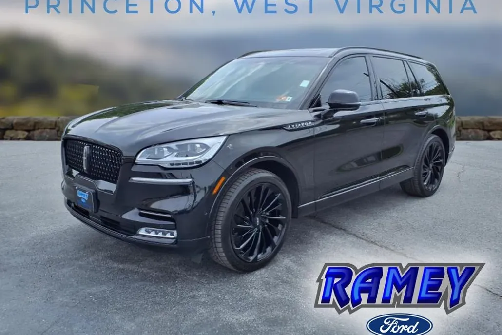 2022 Lincoln Aviator Reserve photo 1